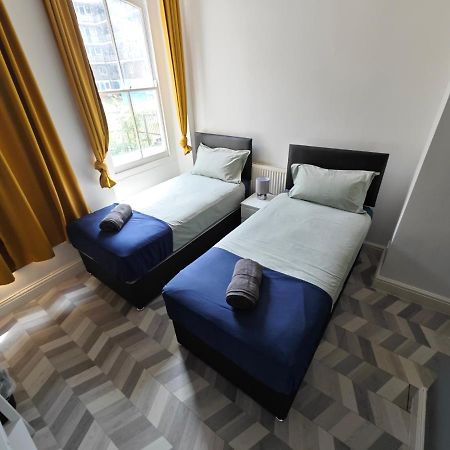 2 Bedroom 2 Bathroom Apartment In Old St - Shoreditch - Zone 1 London Eksteriør bilde