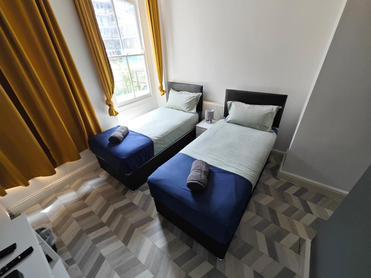 2 Bedroom 2 Bathroom Apartment In Old St - Shoreditch - Zone 1 London Eksteriør bilde