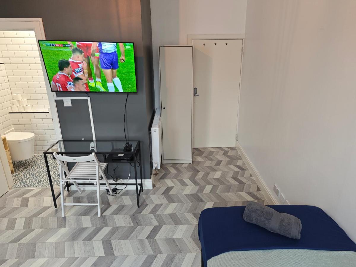 2 Bedroom 2 Bathroom Apartment In Old St - Shoreditch - Zone 1 London Eksteriør bilde