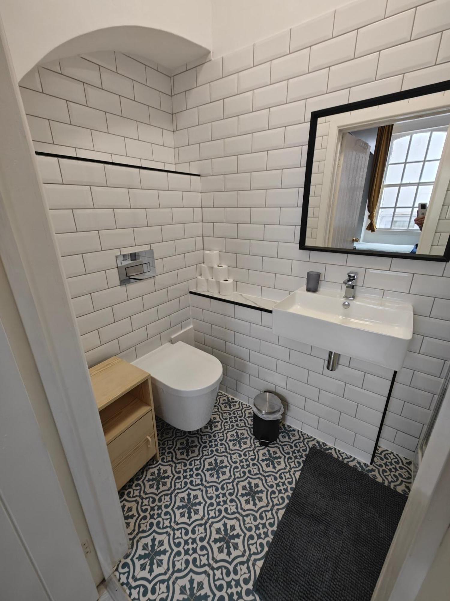 2 Bedroom 2 Bathroom Apartment In Old St - Shoreditch - Zone 1 London Eksteriør bilde
